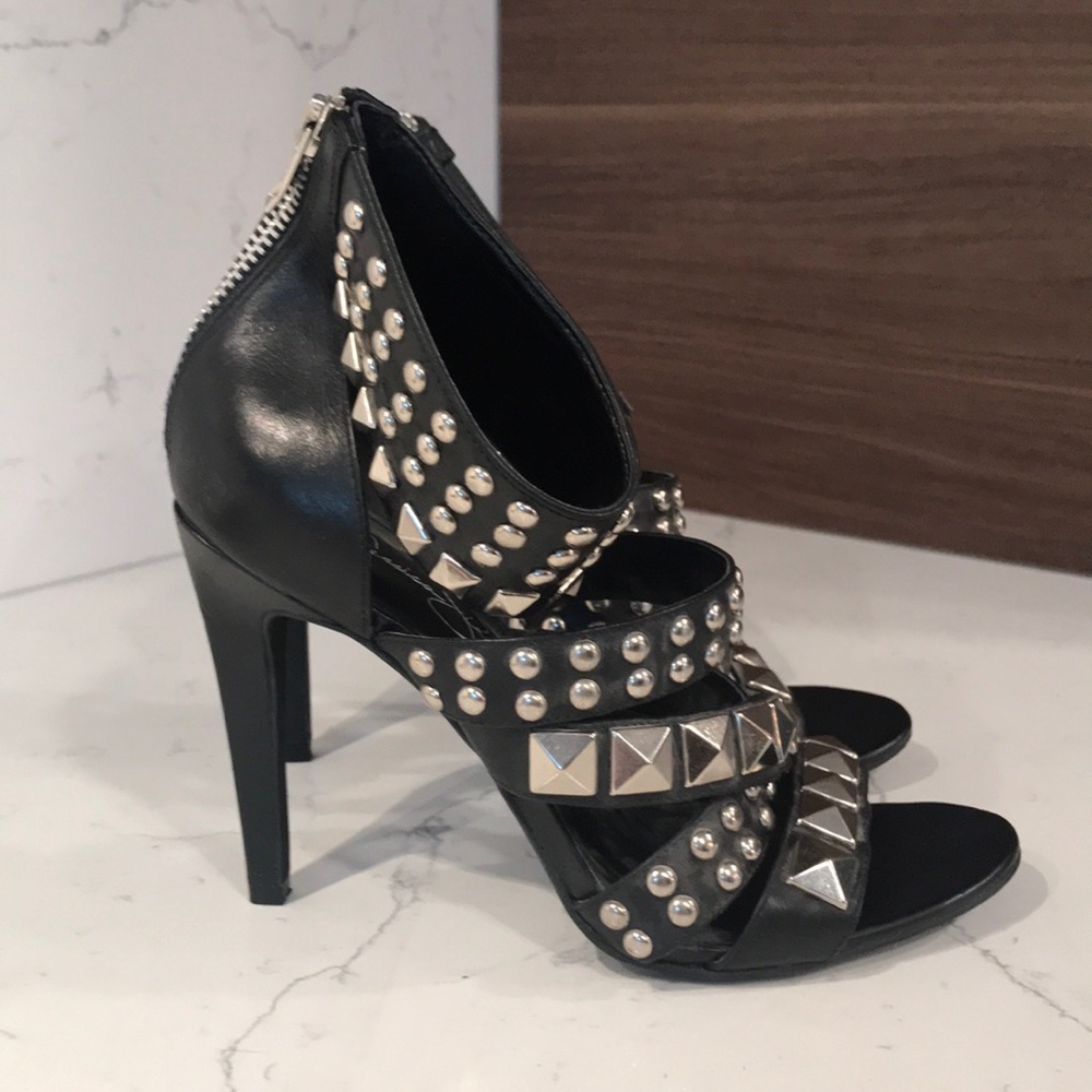 BN Jessica Simpson Studded Heels